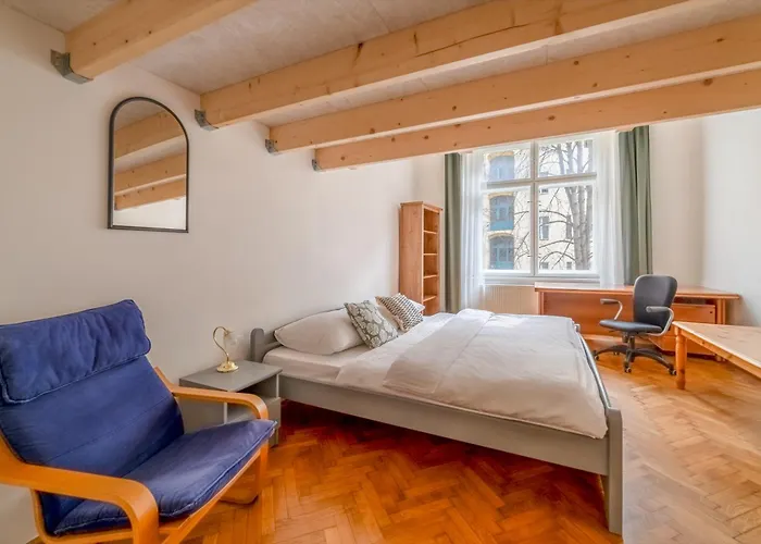 Vintage Vogue Apartment By Rentez